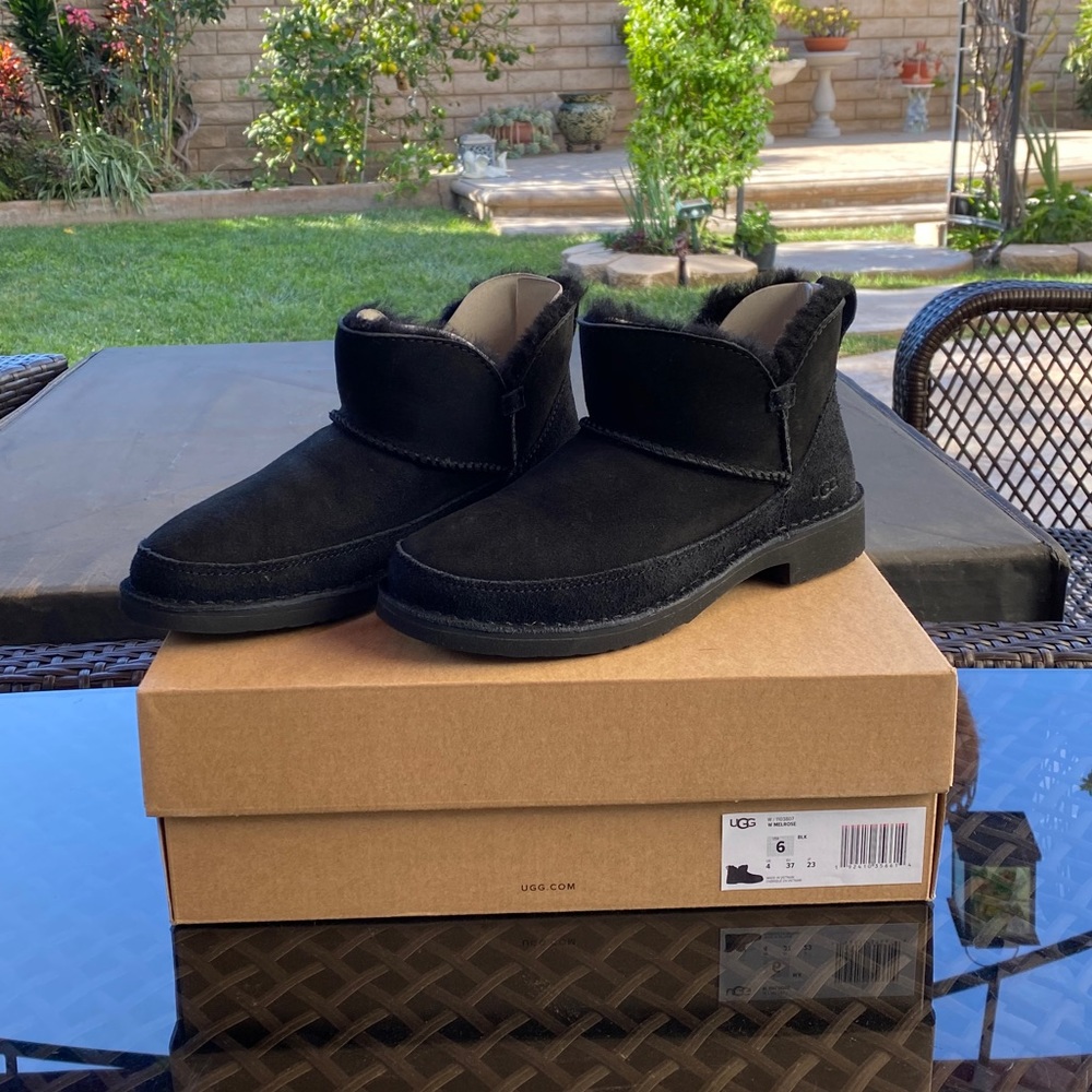 NWT Ugg Melrose Boot - Picture 4 of 11